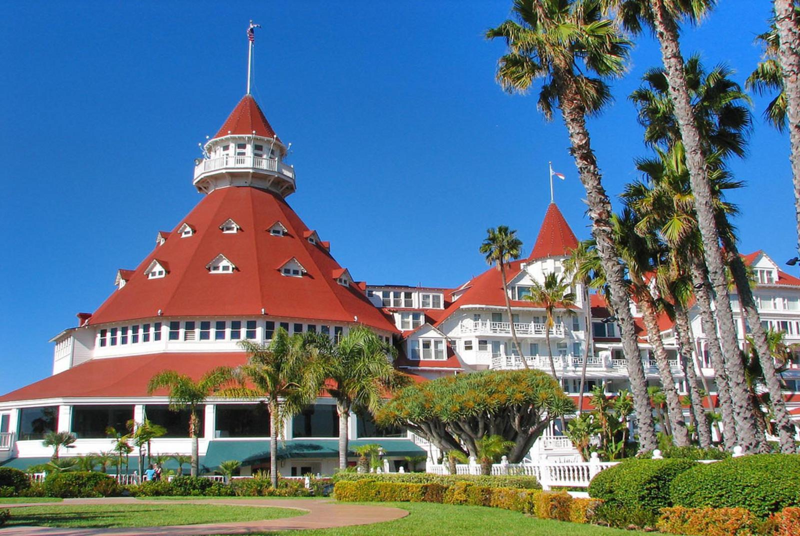 /Files/PROJECT_FILE/f7b37626-d187-434c-991d-176cb2b8e1ca/Hotel Coronado.jpg